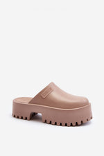  Şlapi model 194120 Step in style 