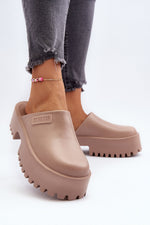  Şlapi model 194120 Step in style 